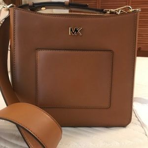 Michael kors purse (Gloria)
